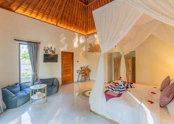 Astha House Villa *